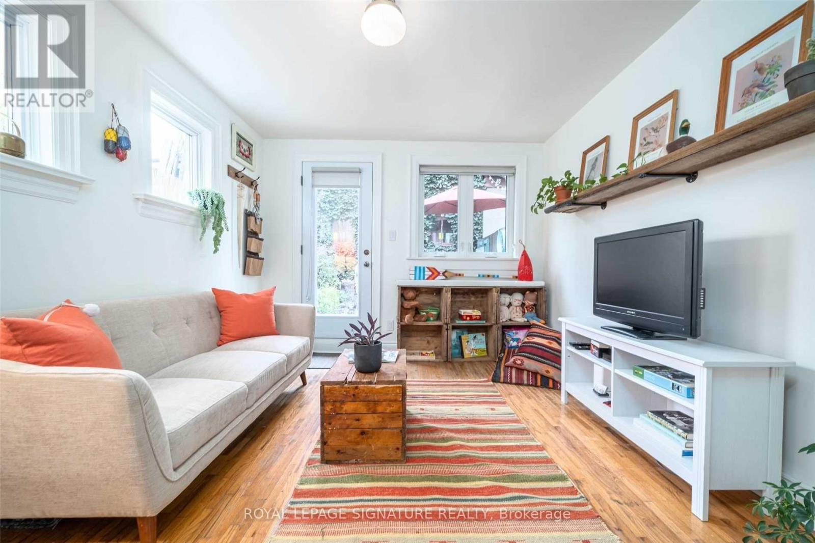 74 Wolseley Street, Toronto, Ontario  M5T 1A5 - Photo 10 - C13078136