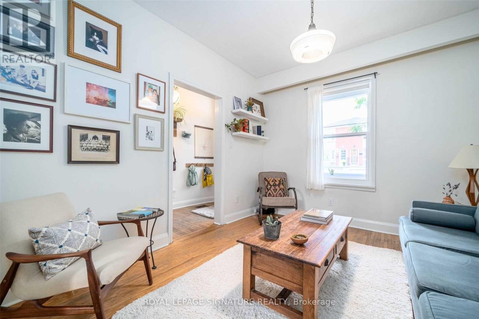 74 Wolseley Street, Toronto, Ontario  M5T 1A5 - Photo 2 - C13078136