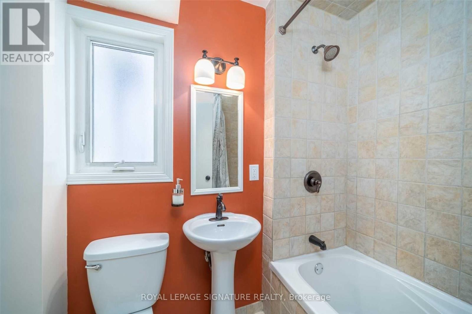 74 Wolseley Street, Toronto, Ontario  M5T 1A5 - Photo 20 - C13078136