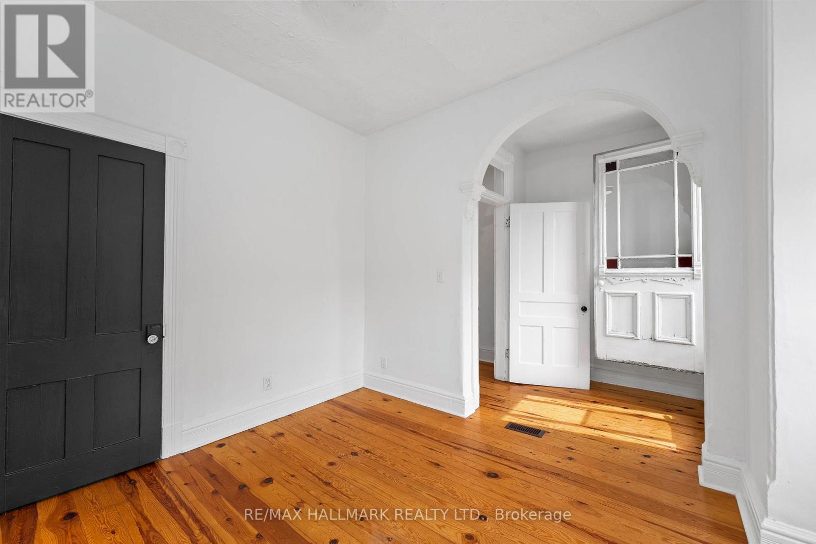 261 Ossington Avenue, Toronto, Ontario  M6J 3A1 - Photo 38 - C13078170