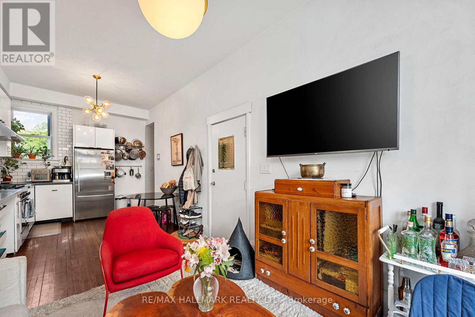 261 Ossington Avenue, Toronto, Ontario  M6J 3A1 - Photo 5 - C13078170