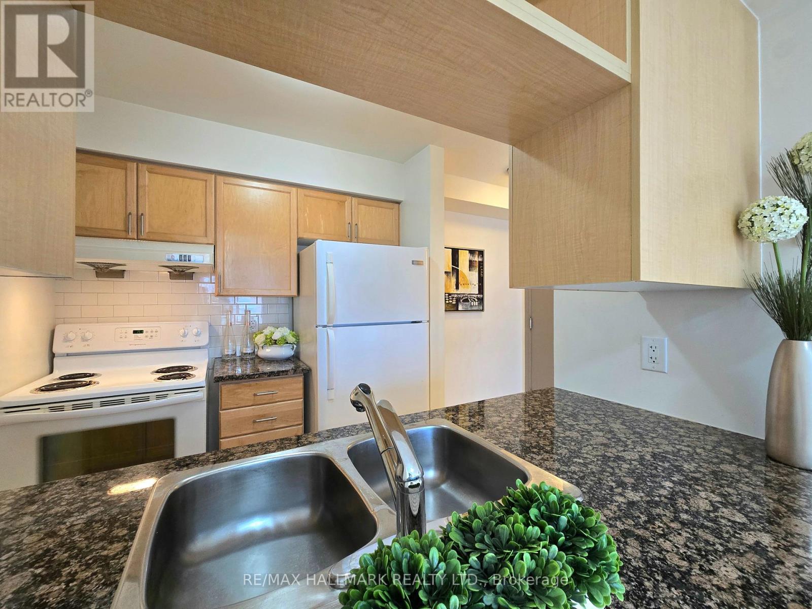 2710 - 60 Town Centre Court, Toronto, Ontario  M1P 0B1 - Photo 12 - E13078238