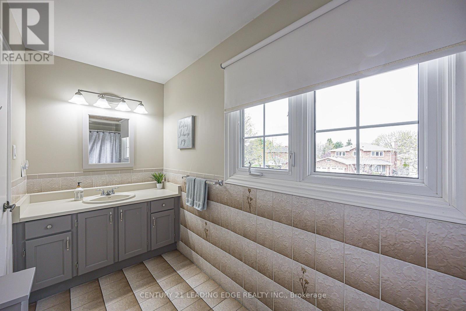 250 Hemlock Drive, Whitchurch-Stouffville, Ontario  L4A 5A5 - Photo 27 - N13078200