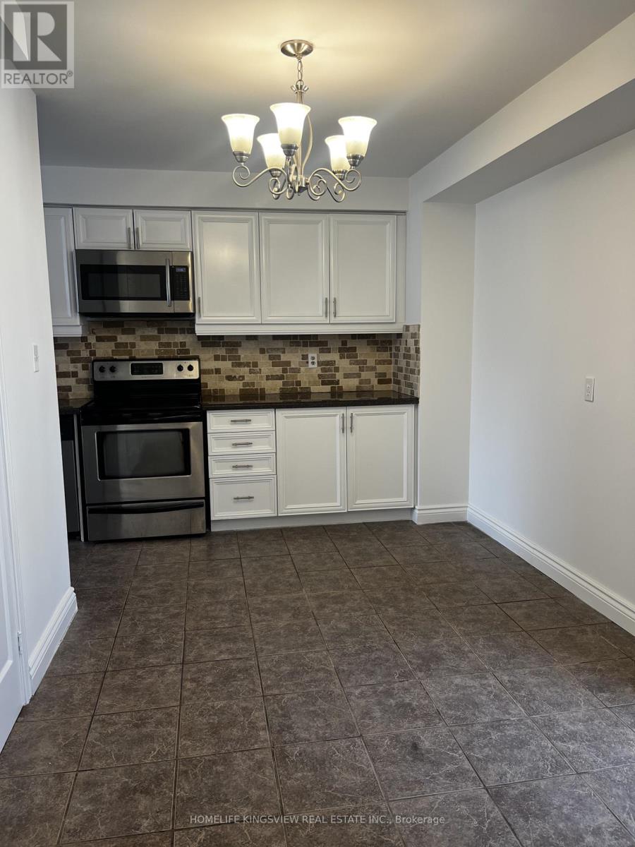 79 Cashel Court, Aurora, Ontario  L4G 6R8 - Photo 2 - N13078210
