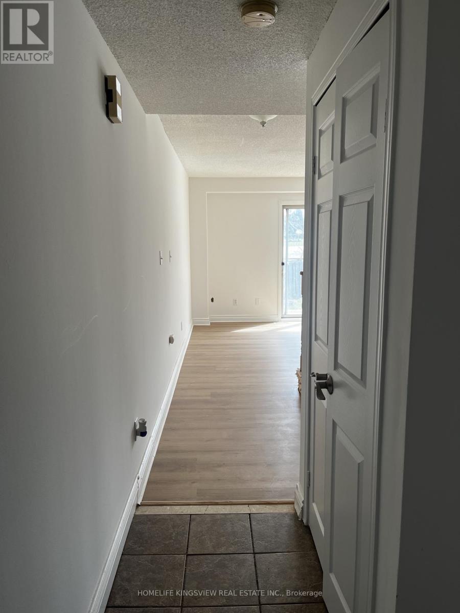 79 Cashel Court, Aurora, Ontario  L4G 6R8 - Photo 3 - N13078210