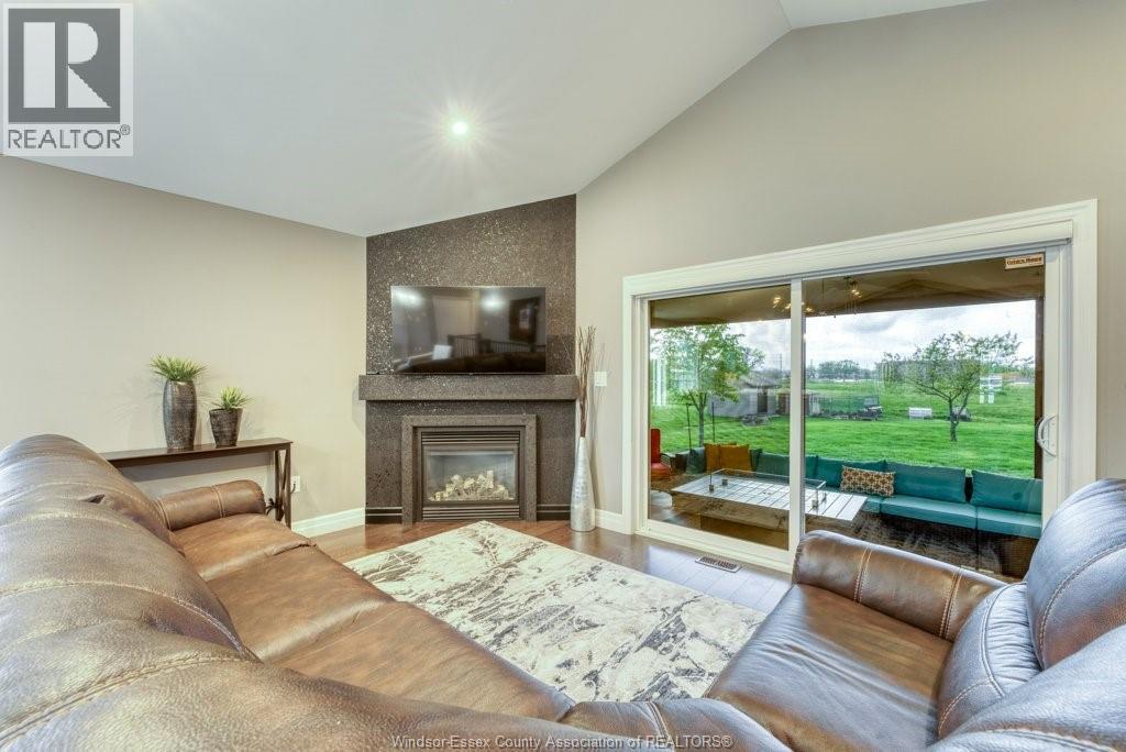 702 Commisso Crescent, Lasalle, Ontario  N9H 0C8 - Photo 17 - 26009969