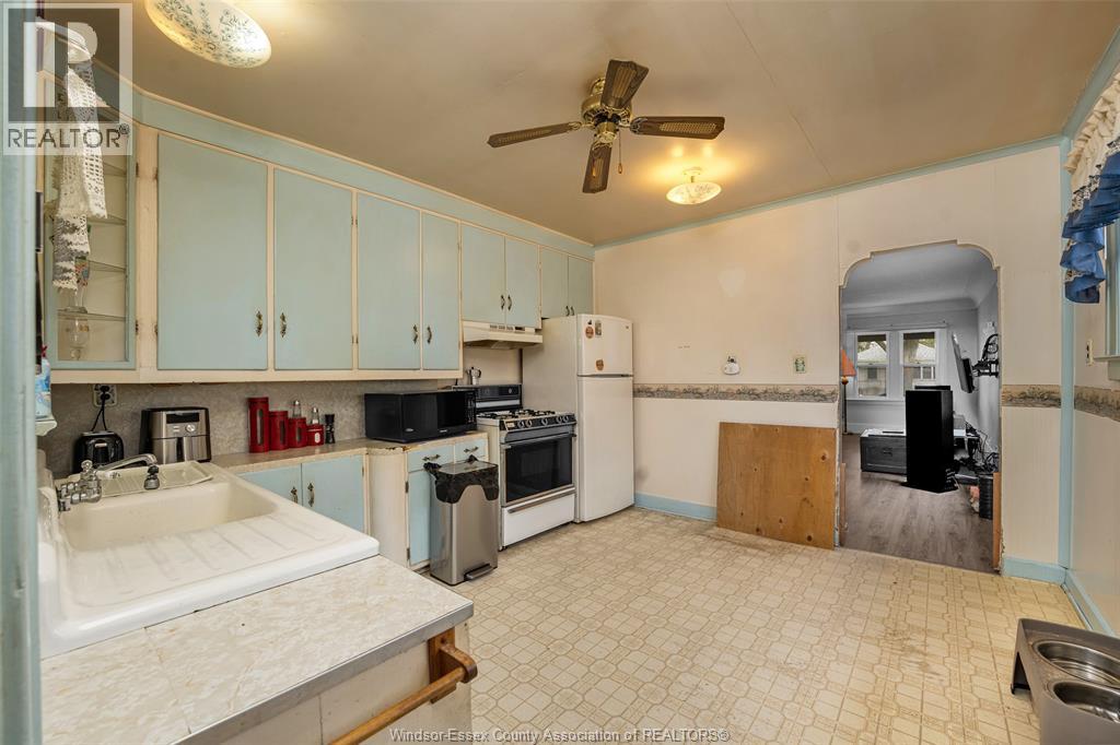 687 Alexandrine, Windsor, Ontario  N0R 1A0 - Photo 19 - 26009953