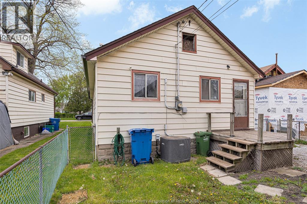 687 Alexandrine, Windsor, Ontario  N0R 1A0 - Photo 7 - 26009953