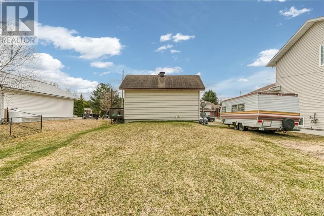 220 Balfour Street, Sudbury, Ontario  P0M 1L0 - Photo 3 - 2127452