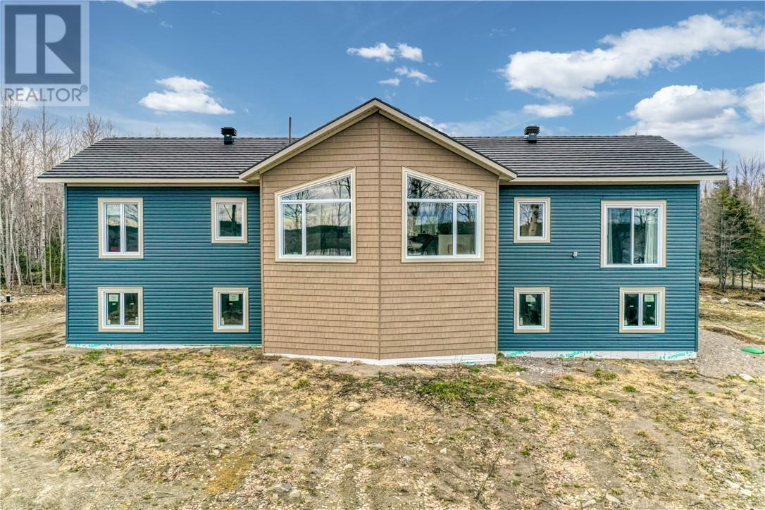 2132 Vermillion Lake Road, Chelmsford, Ontario  P0M 1L0 - Photo 3 - 2127442