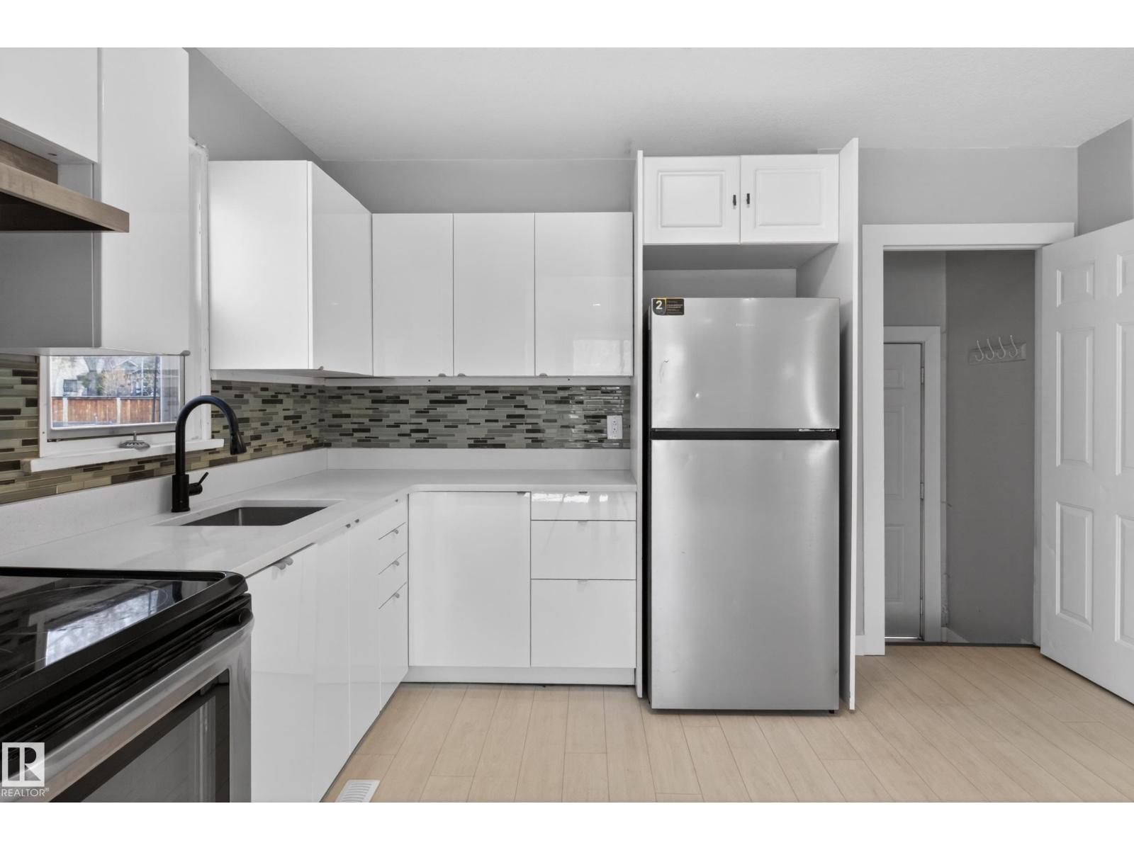 8722 112 Av NW, Edmonton, Alberta  T5B 0G6 - Photo 13 - E4485582