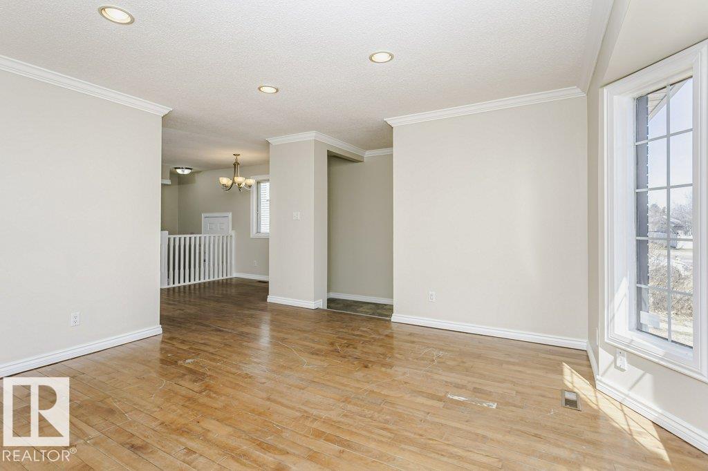 14304 32 St NW, Edmonton, Alberta  T5Y 1P1 - Photo 11 - E4485583