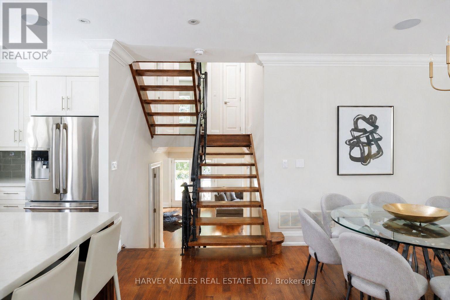 38 Westmount Park Road, Toronto, Ontario  M9P 1R6 - Photo 12 - W13078142