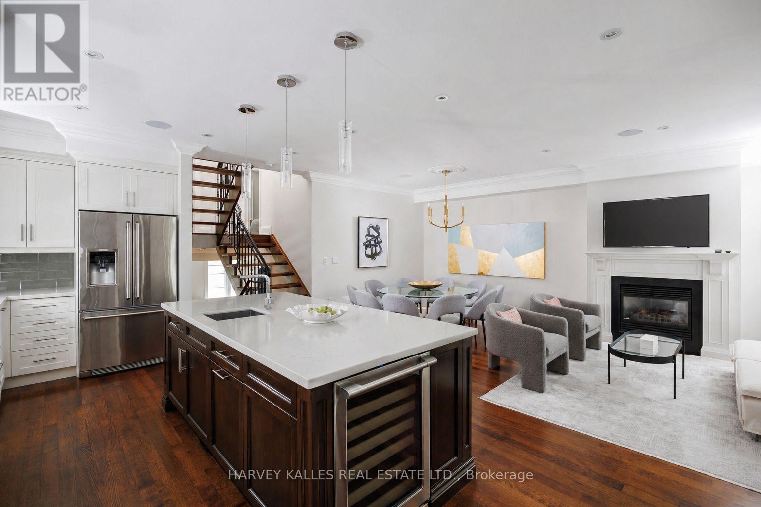 38 Westmount Park Road, Toronto, Ontario  M9P 1R6 - Photo 14 - W13078142