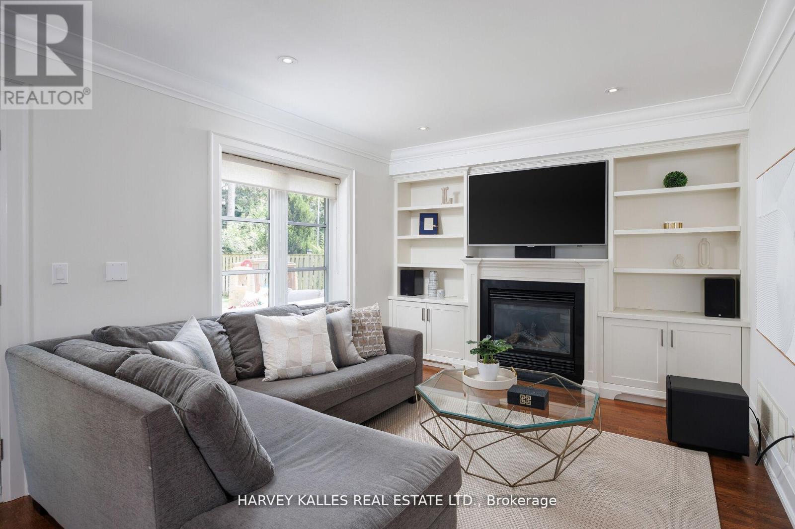 38 Westmount Park Road, Toronto, Ontario  M9P 1R6 - Photo 17 - W13078142