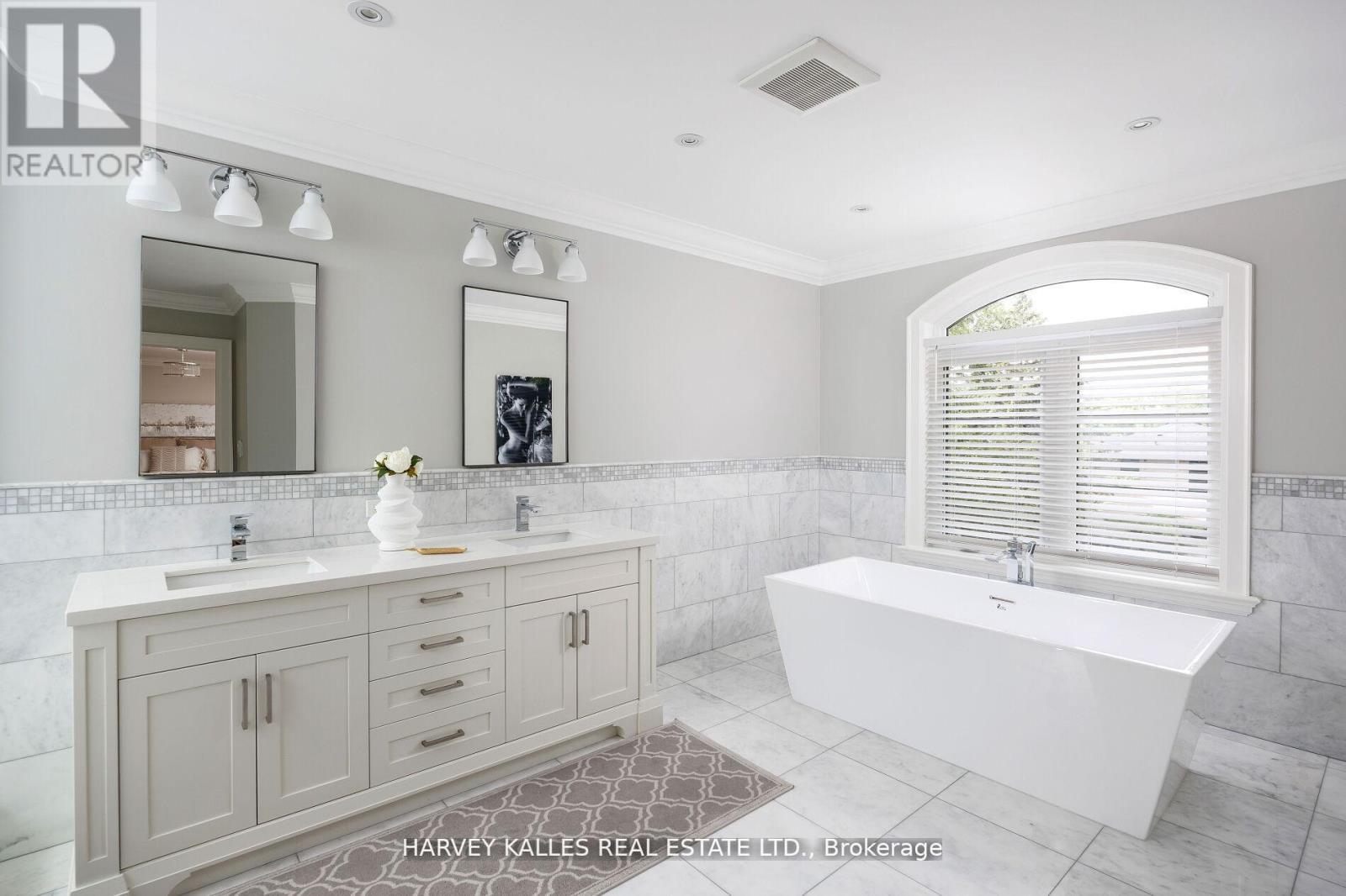 38 Westmount Park Road, Toronto, Ontario  M9P 1R6 - Photo 33 - W13078142