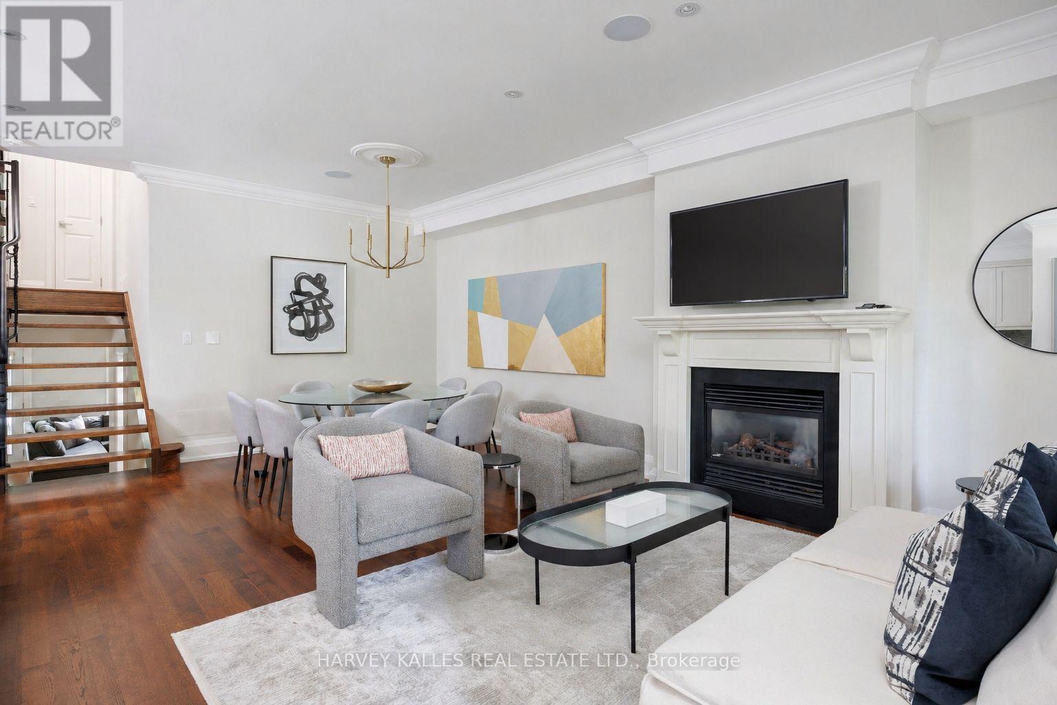 38 Westmount Park Road, Toronto, Ontario  M9P 1R6 - Photo 7 - W13078142