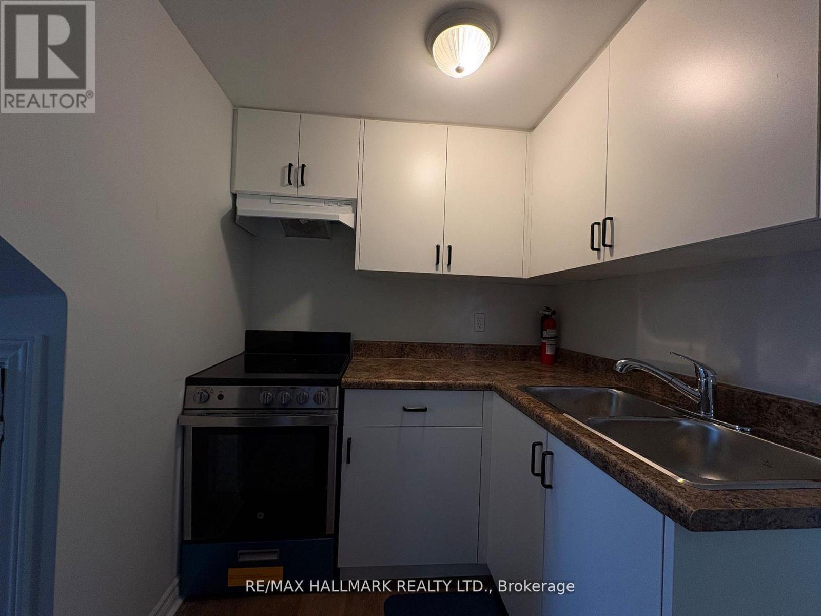 Lower - 70 Eileen Avenue, Toronto, Ontario  M6N 1V4 - Photo 11 - W13078146