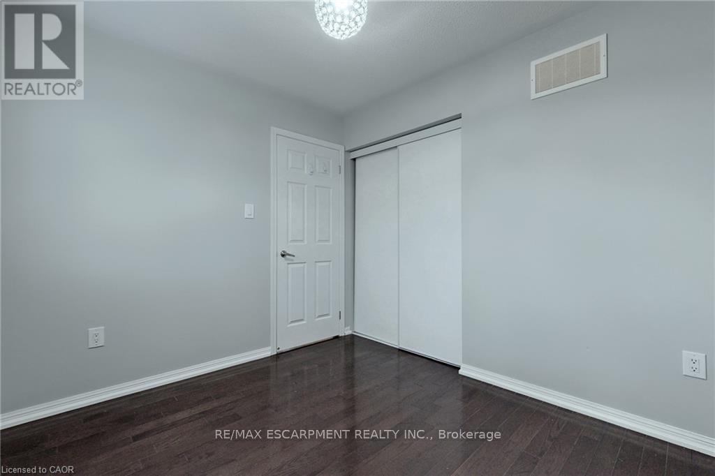 Main & Upper - 1005 Farmstead Drive, Milton, Ontario  L9T 8G2 - Photo 14 - W13078192