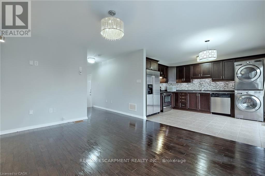 Main & Upper - 1005 Farmstead Drive, Milton, Ontario  L9T 8G2 - Photo 5 - W13078192