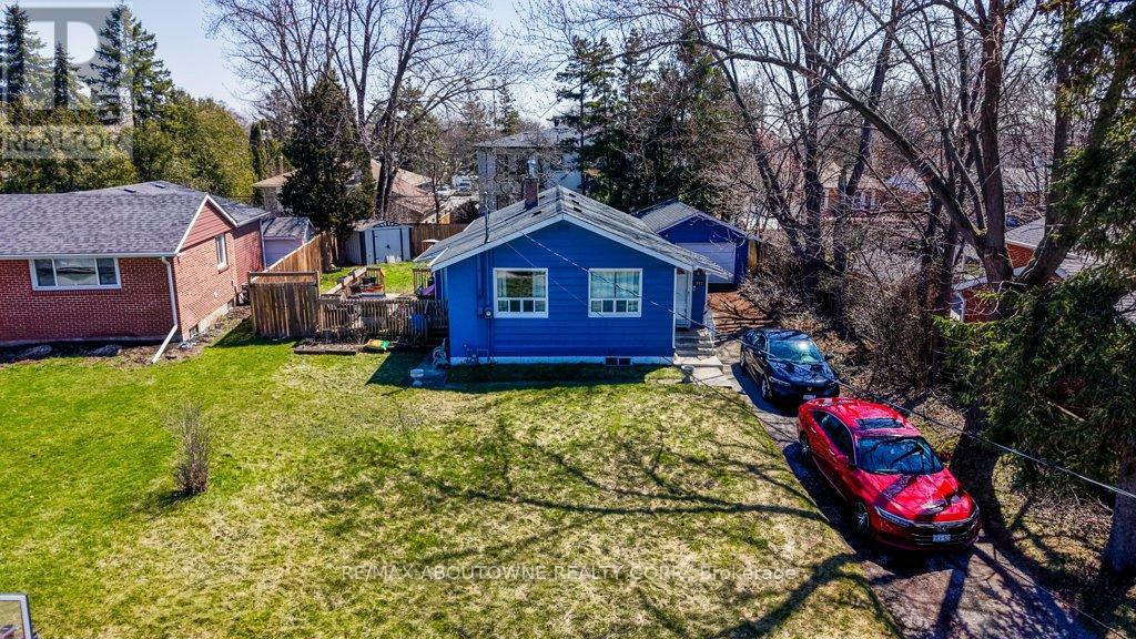 114 RINGWOOD ROAD, Oakville, Ontario