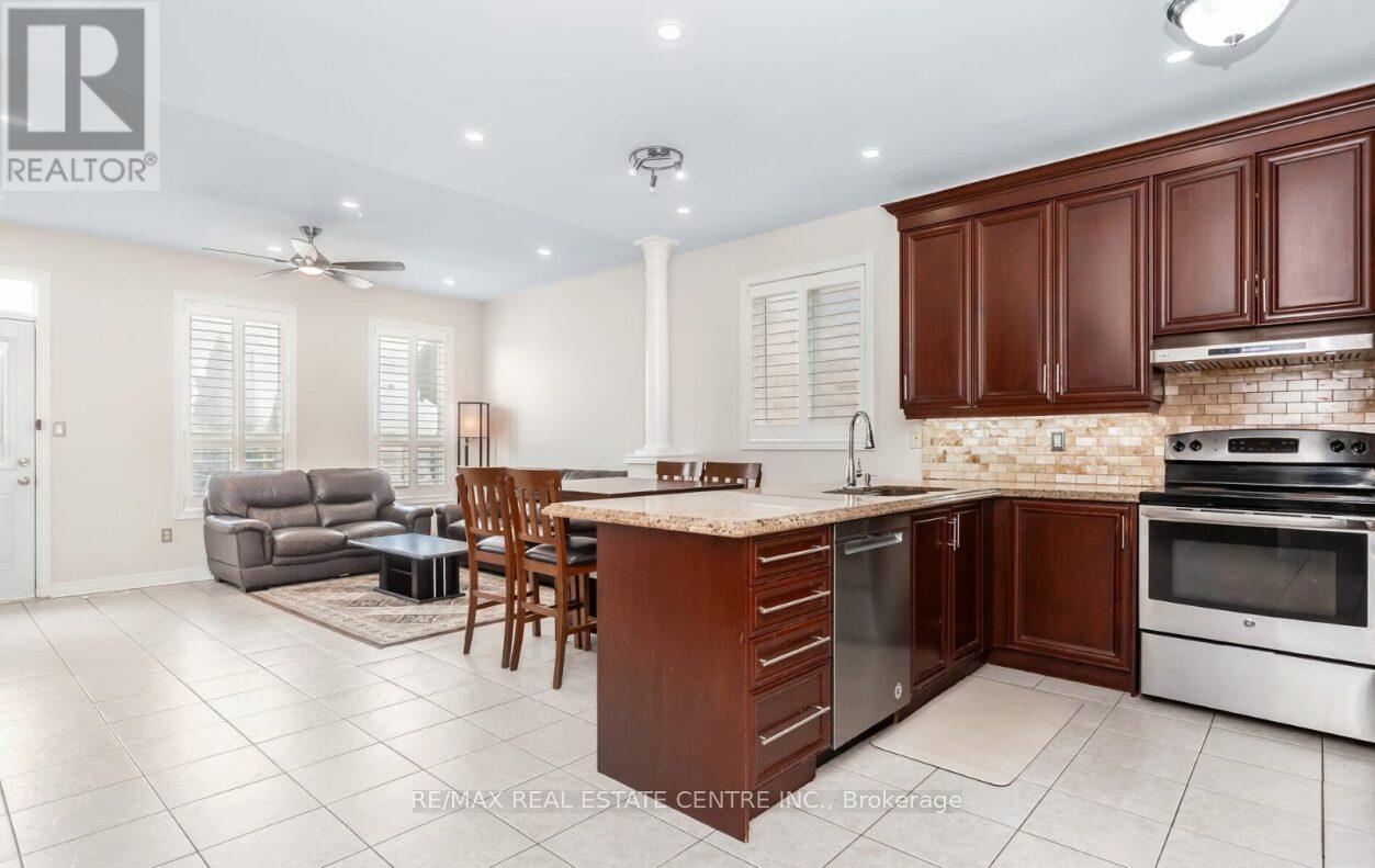 43 Donherb Crescent, Caledon, Ontario  L7C 1E4 - Photo 10 - W13078266