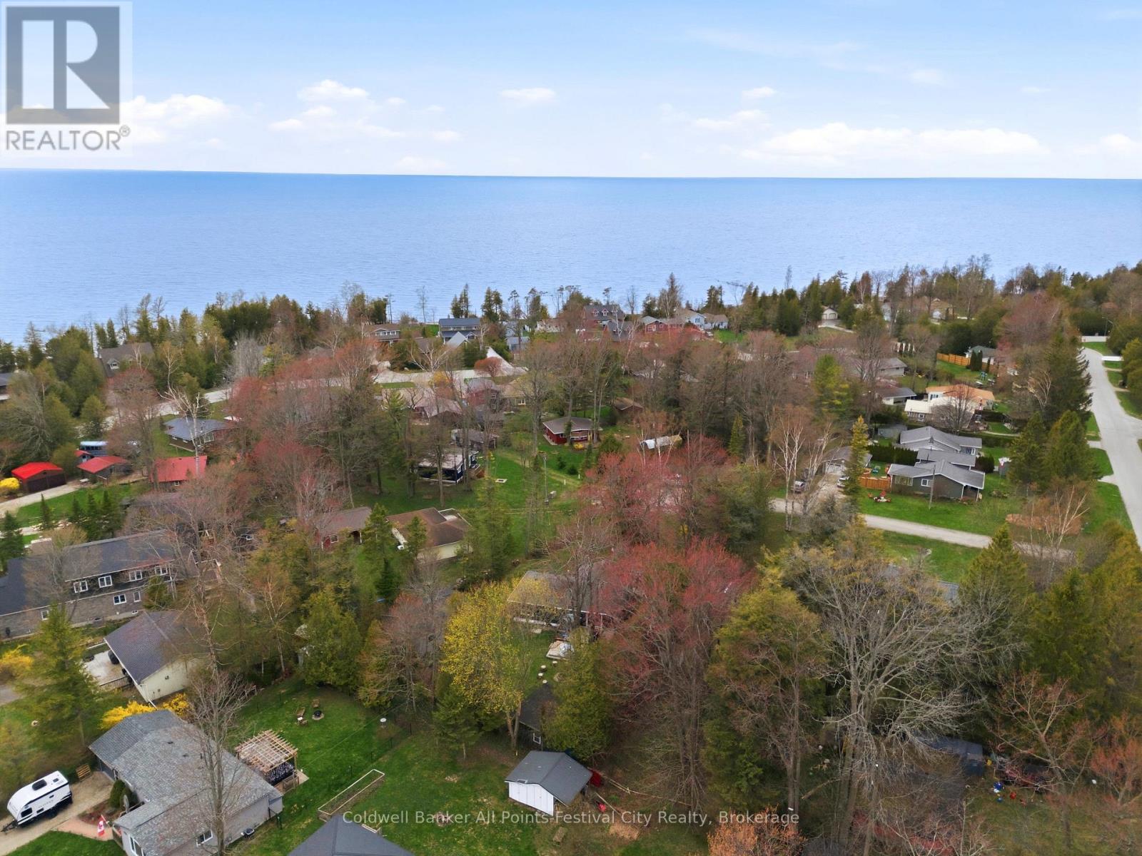 702 Yosacha Place, Huron-Kinloss, Ontario  N2Z 2X3 - Photo 32 - X13078156