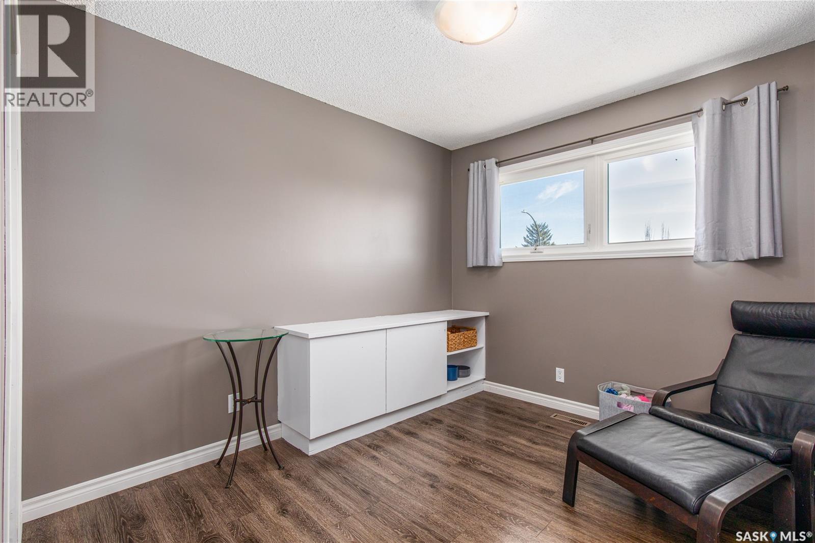 1267 Maybery Crescent, Moose Jaw, Saskatchewan  S6H 6X7 - Photo 25 - SK034761