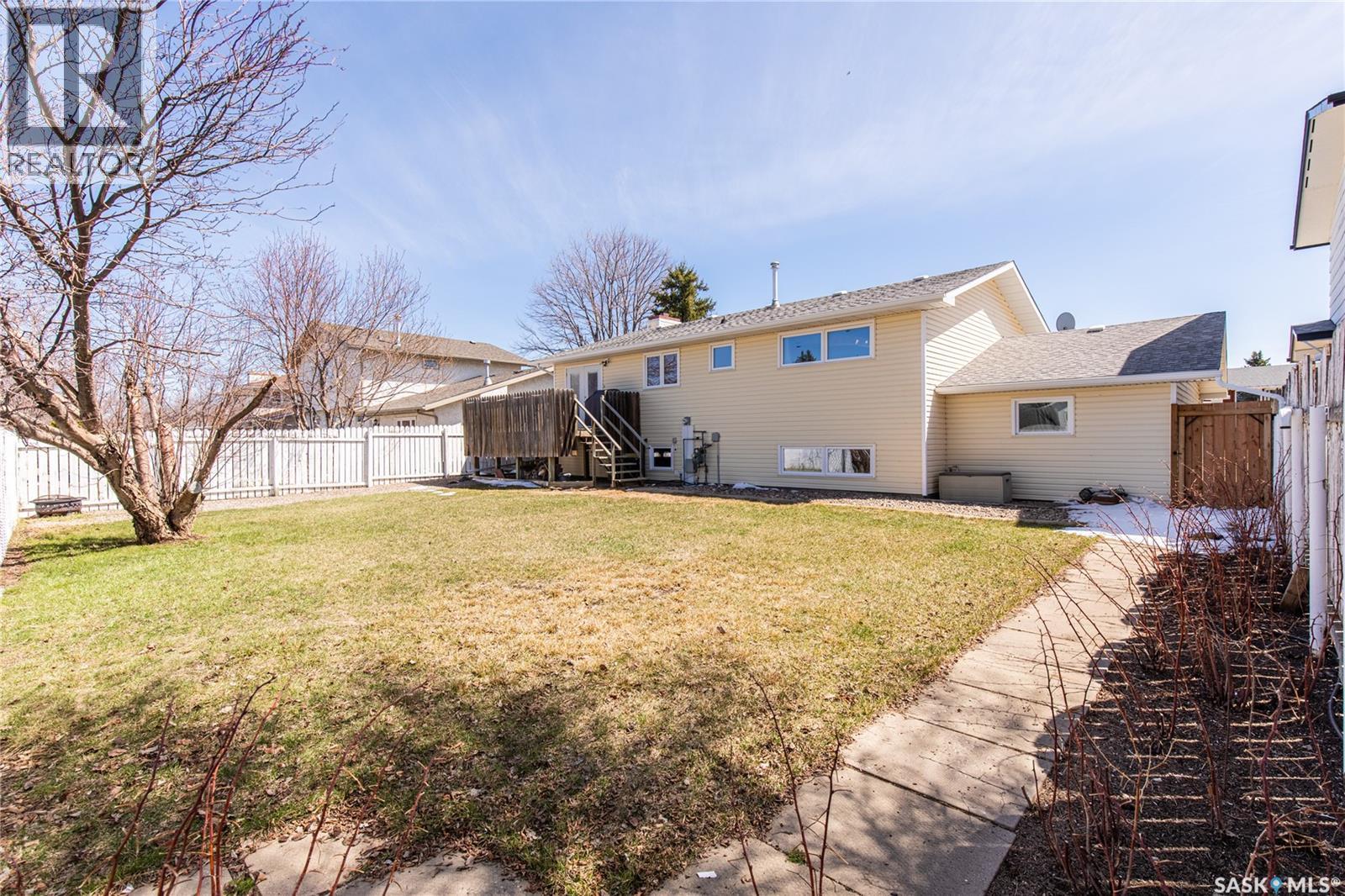 1267 Maybery Crescent, Moose Jaw, Saskatchewan  S6H 6X7 - Photo 39 - SK034761