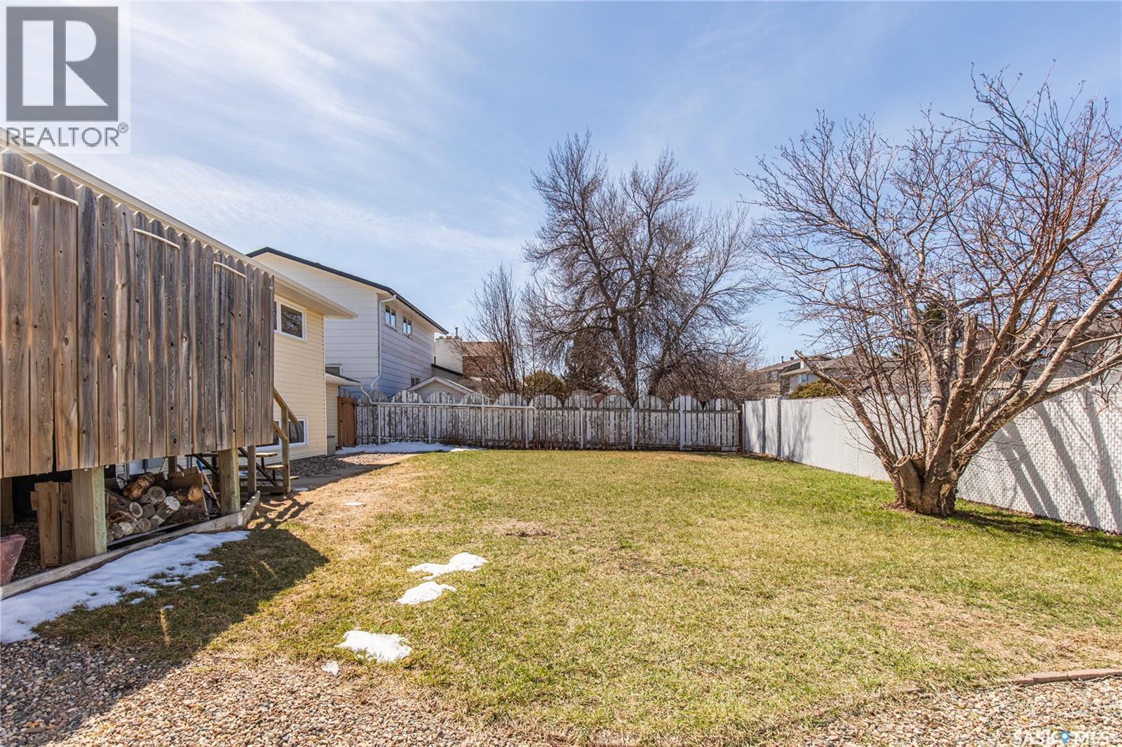 1267 Maybery Crescent, Moose Jaw, Saskatchewan  S6H 6X7 - Photo 45 - SK034761