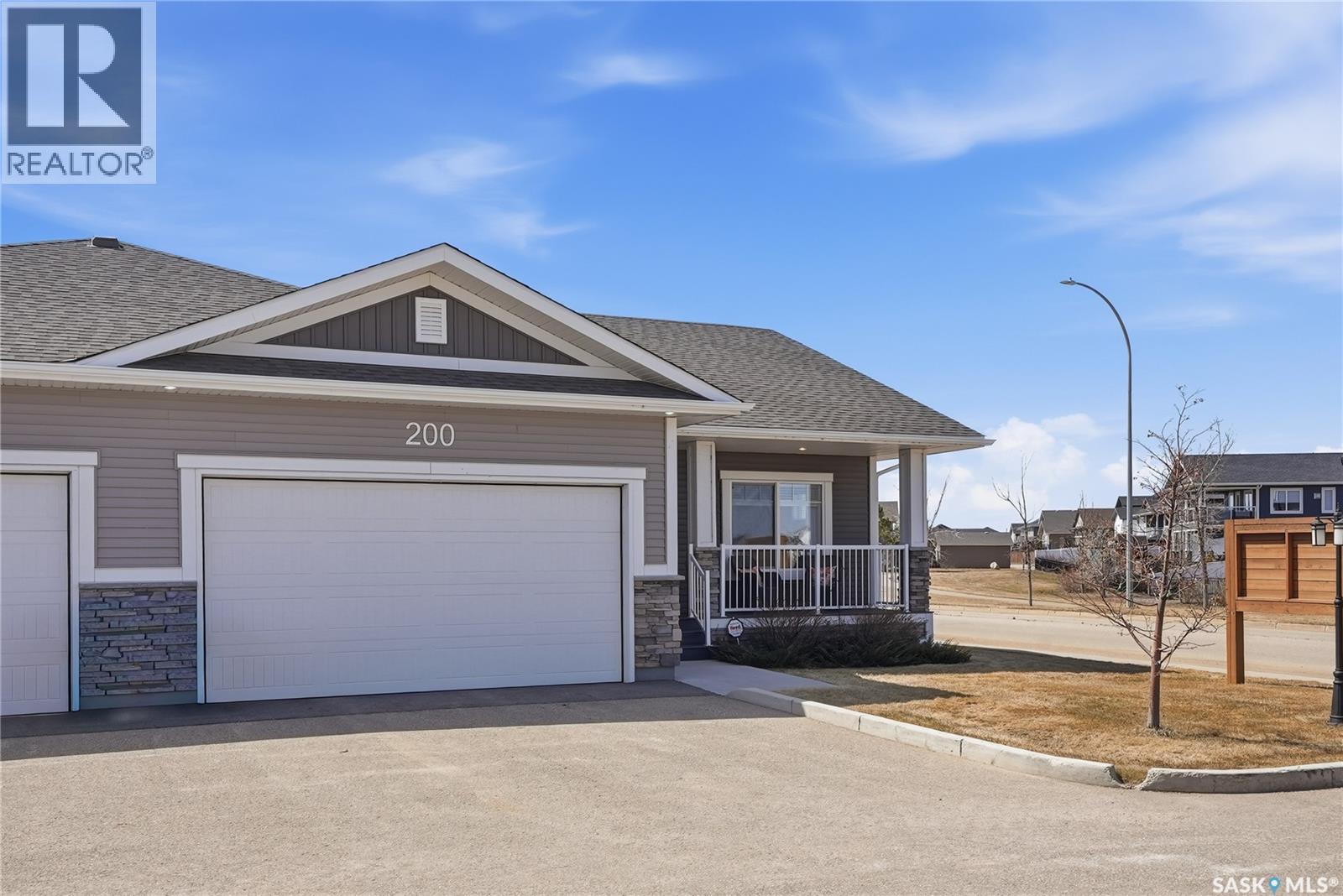 200 1200 Parr Hill Drive, Martensville, Saskatchewan  S0K 2T1 - Photo 2 - SK034757