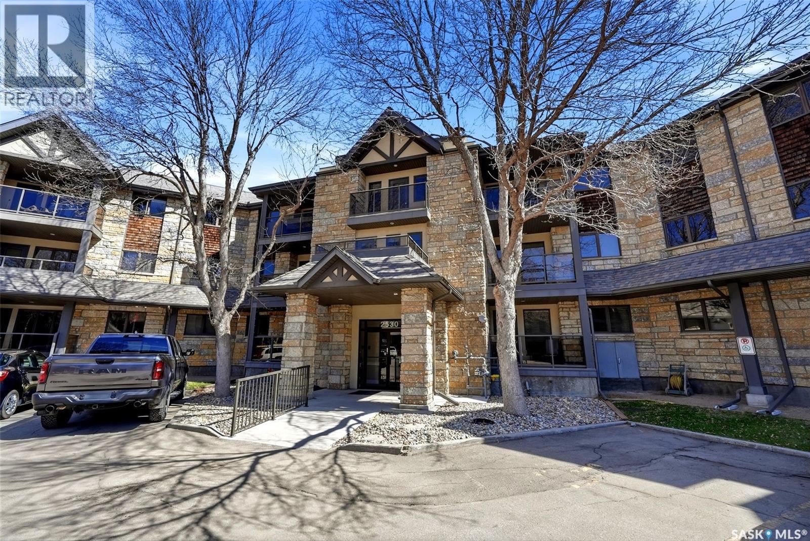 236 2530 25th Avenue, Regina, Saskatchewan  S4S 4E8 - Photo 2 - SK034756