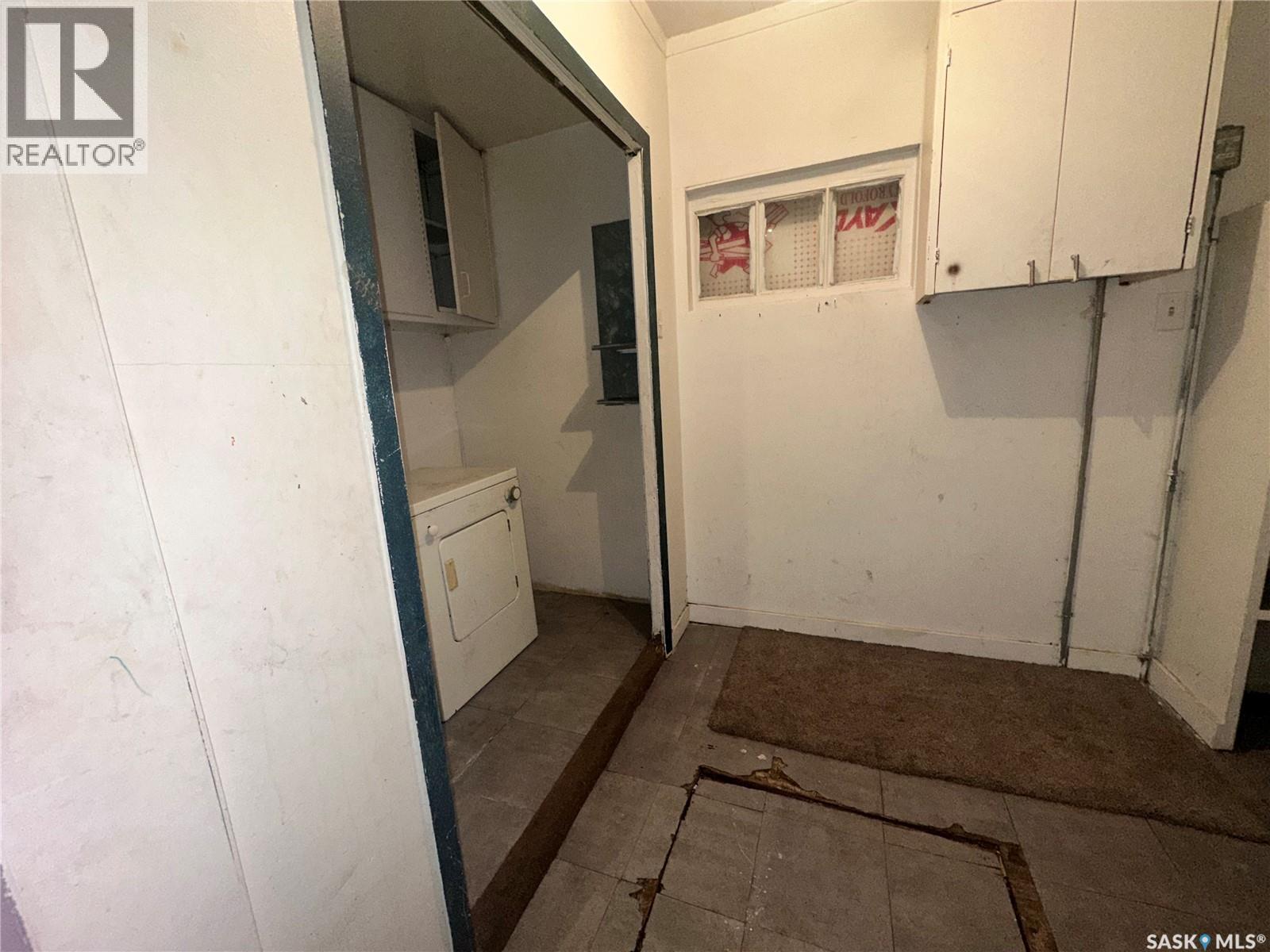 1050 Vaughan Street, Moose Jaw, Saskatchewan  S6H 5P2 - Photo 11 - SK034755