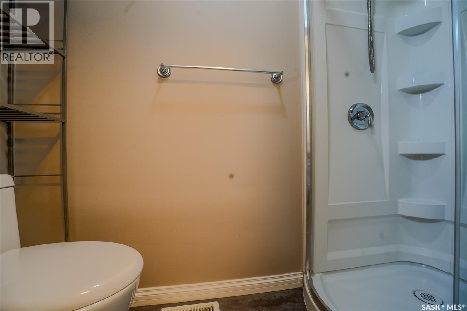 91 Mackenzie Way, Regina, Saskatchewan  S4N 5M8 - Photo 10 - SK034737