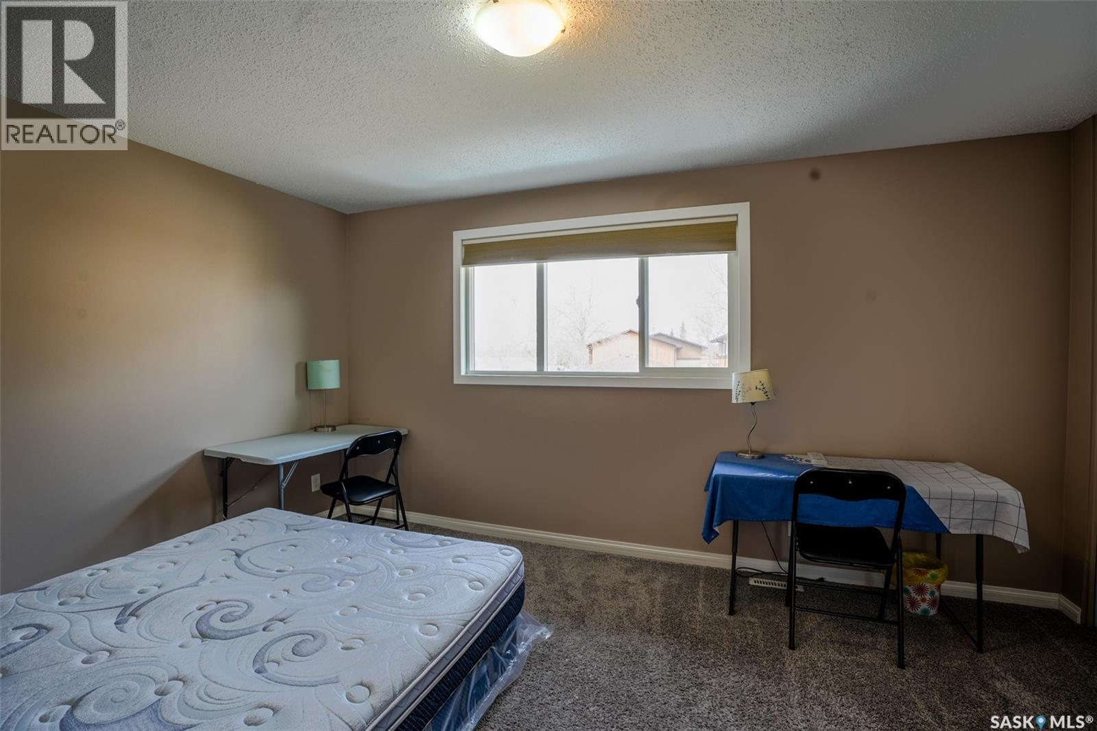 91 Mackenzie Way, Regina, Saskatchewan  S4N 5M8 - Photo 11 - SK034737