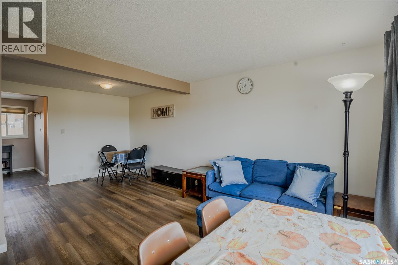 91 Mackenzie Way, Regina, Saskatchewan  S4N 5M8 - Photo 2 - SK034737