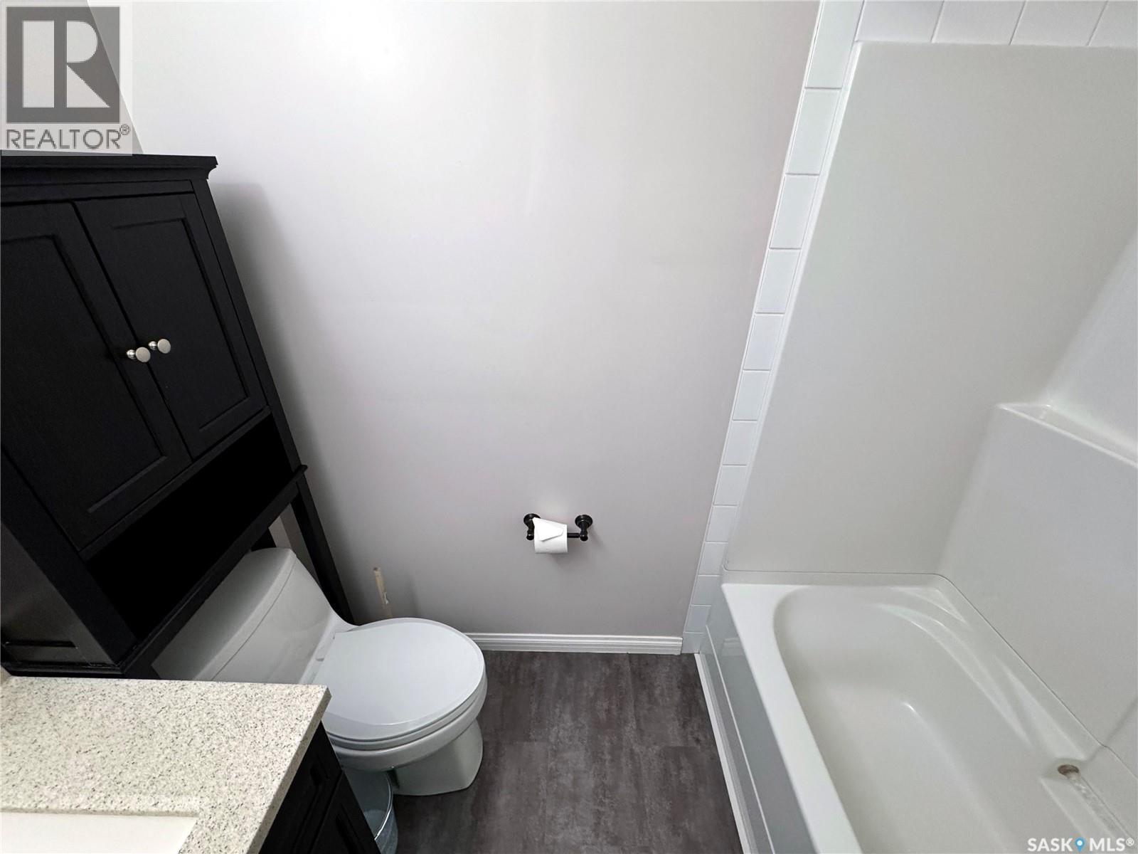 91 Mackenzie Way, Regina, Saskatchewan  S4N 5M8 - Photo 20 - SK034737