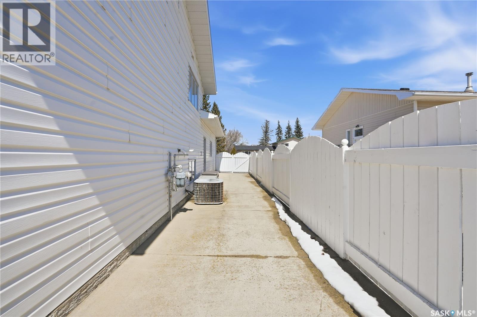 106 3rd Street S, Martensville, Saskatchewan  S0K 2T2 - Photo 49 - SK034718
