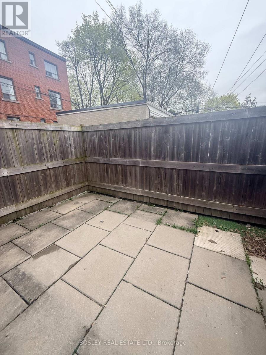 1 - 866 Broadview Avenue, Toronto, Ontario  M4K 2R1 - Photo 11 - E13071774