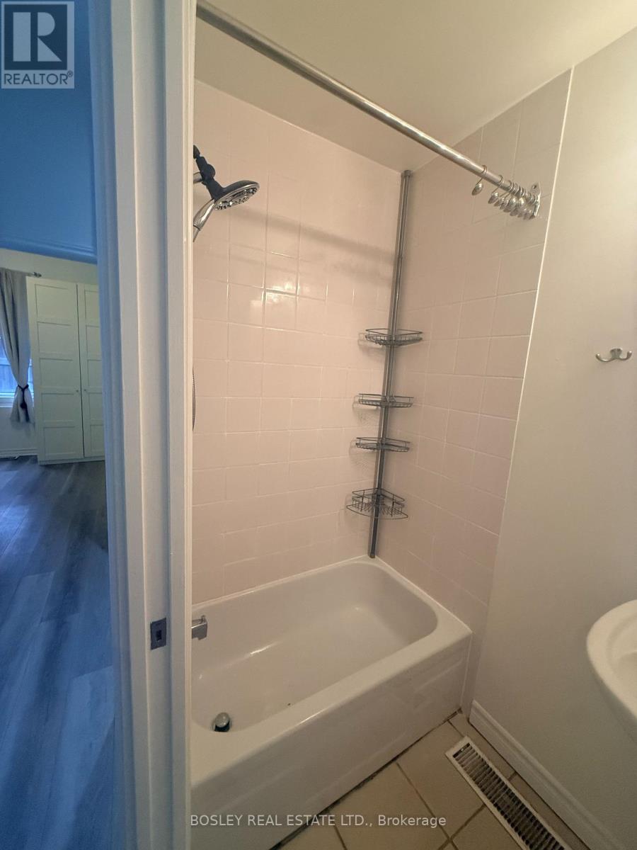 1 - 866 Broadview Avenue, Toronto, Ontario  M4K 2R1 - Photo 7 - E13071774