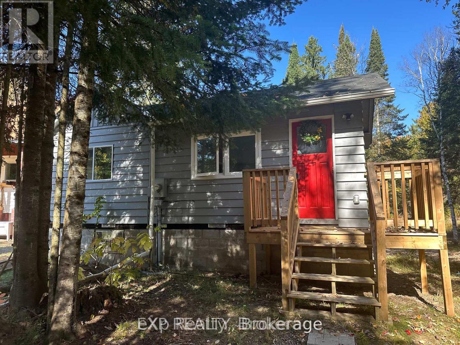 61 Robert Road W, Huntsville, Ontario  P1H 1L4 - Photo 2 - X13078128