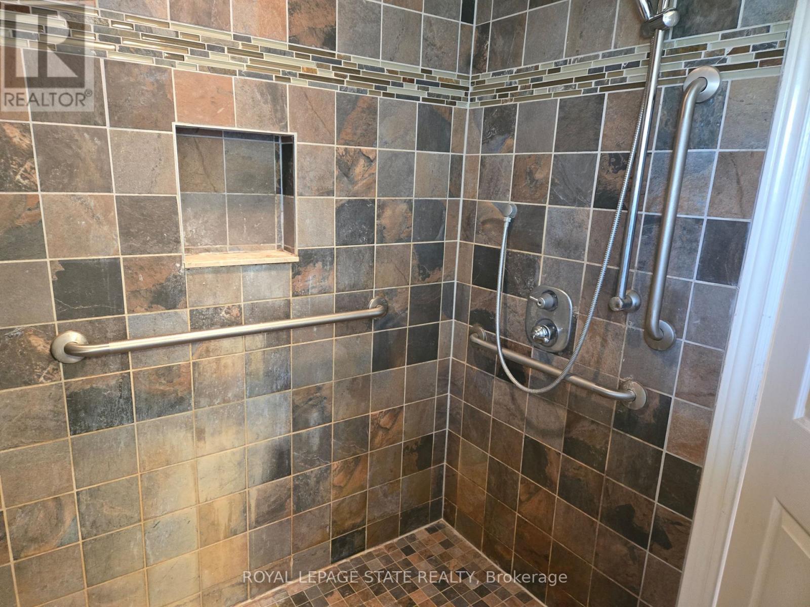 19 Benson Avenue, Hamilton, Ontario  L8H 3M8 - Photo 12 - X13078246