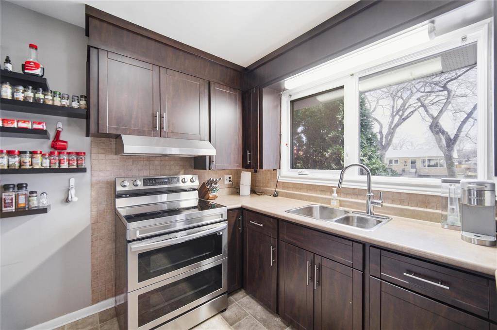 545 Rosseau Avenue W, Winnipeg, Manitoba  R2C 1X7 - Photo 13 - 202609218