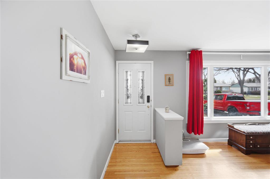 545 Rosseau Avenue W, Winnipeg, Manitoba  R2C 1X7 - Photo 4 - 202609218