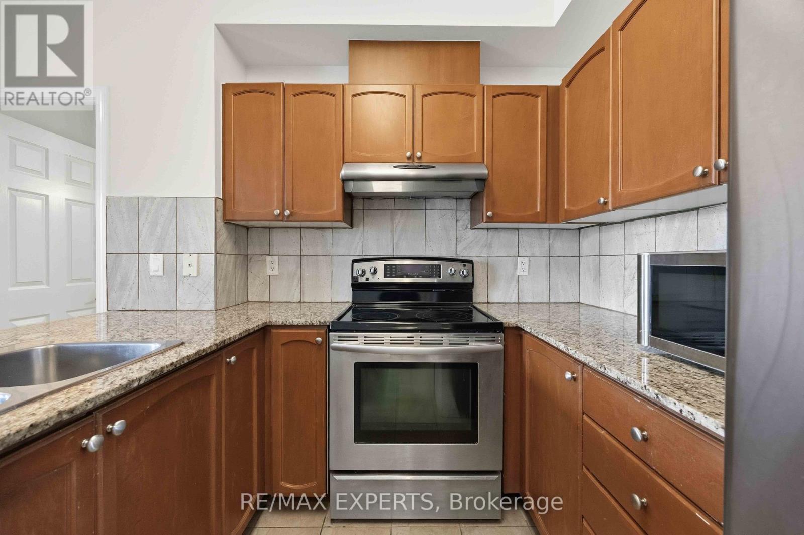 207 - 15450 Yonge Street S, Aurora, Ontario  L4G 0K1 - Photo 12 - N13061710