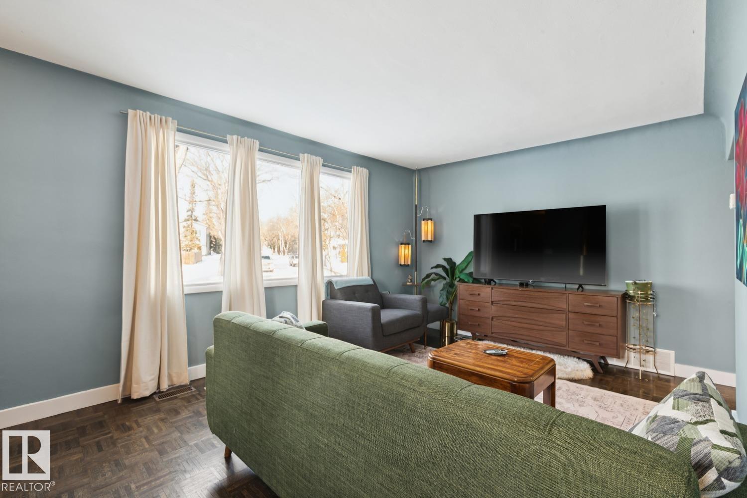 7601 91 Av NW, Edmonton, Alberta  T6C 1P7 - Photo 2 - E4485586