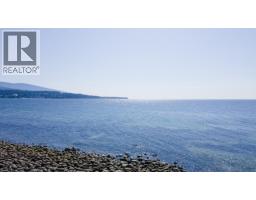 6221 SUNSHINE COAST HIGHWAY, Sechelt, British Columbia