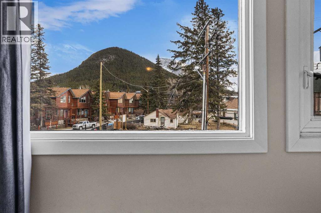 J, 413 Marten Street, Banff, Alberta  T1L 1G6 - Photo 32 - A2304248