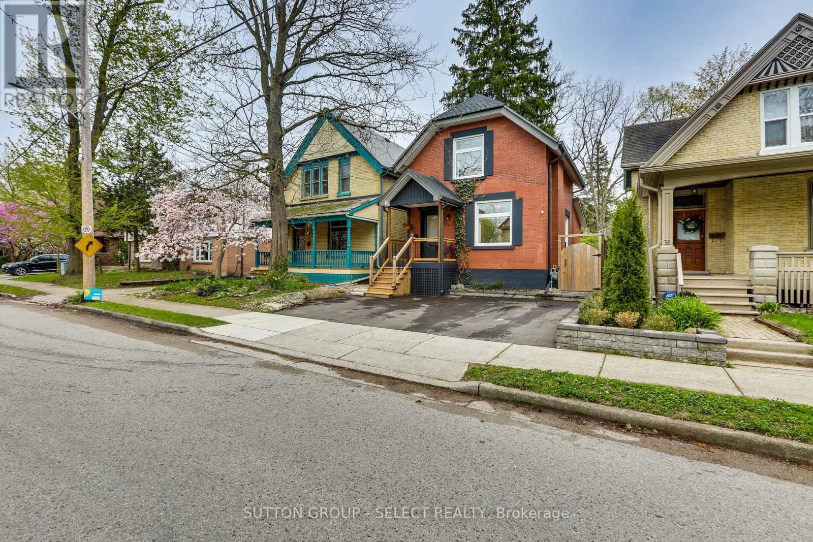 29 The Ridgeway, London South, Ontario  N6C 1A2 - Photo 3 - X13078404