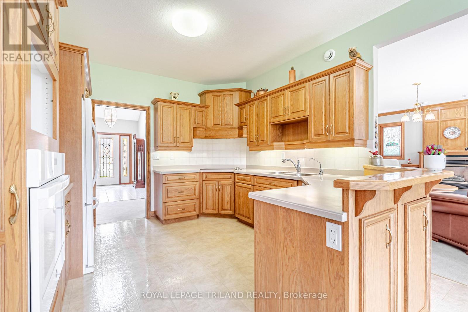 154 Parkview Drive, Thames Centre, Ontario  N0L 1G2 - Photo 16 - X13078410
